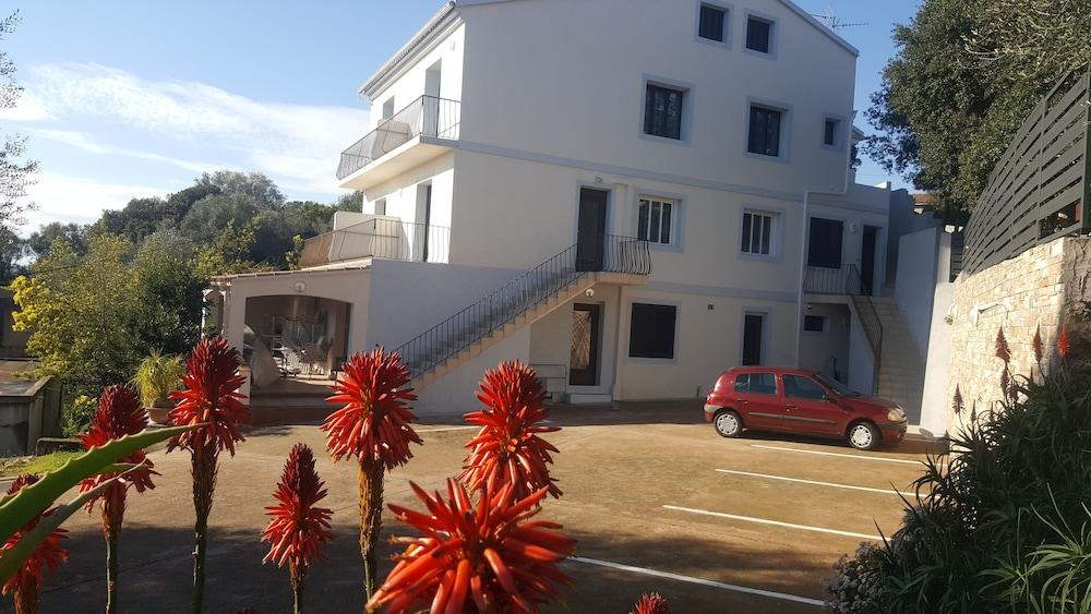 Corsica Hostel Porto-Vecchio, Partie Dortoirs Luaran gambar